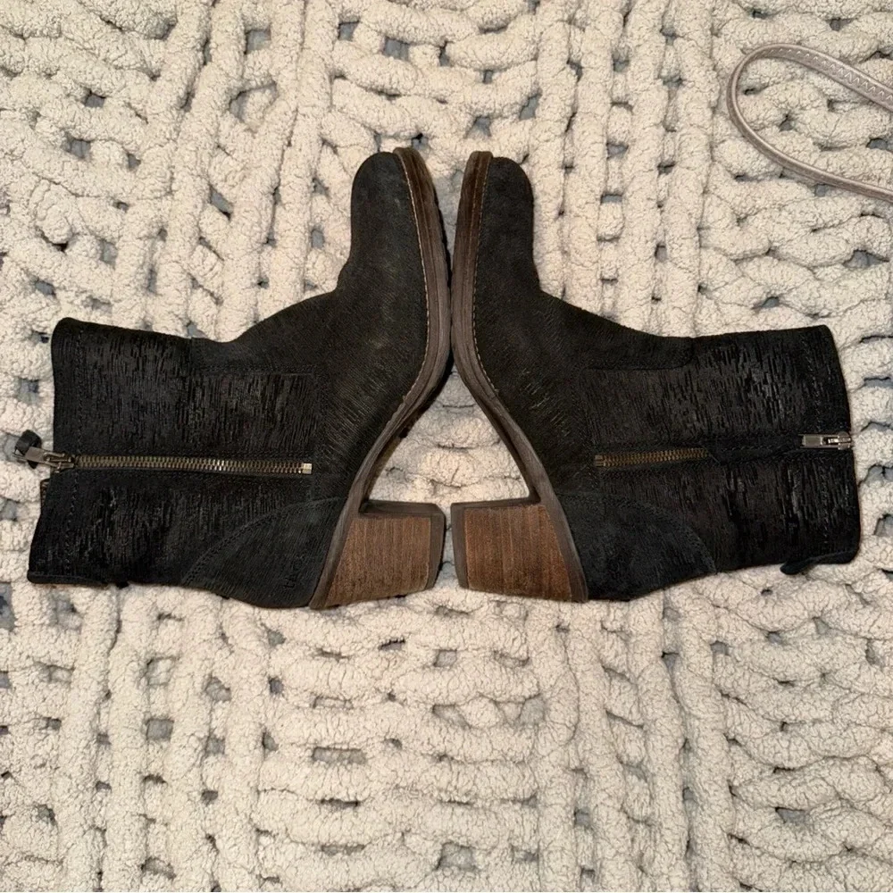 Taos Footwear Dark Gray Ankle Boots